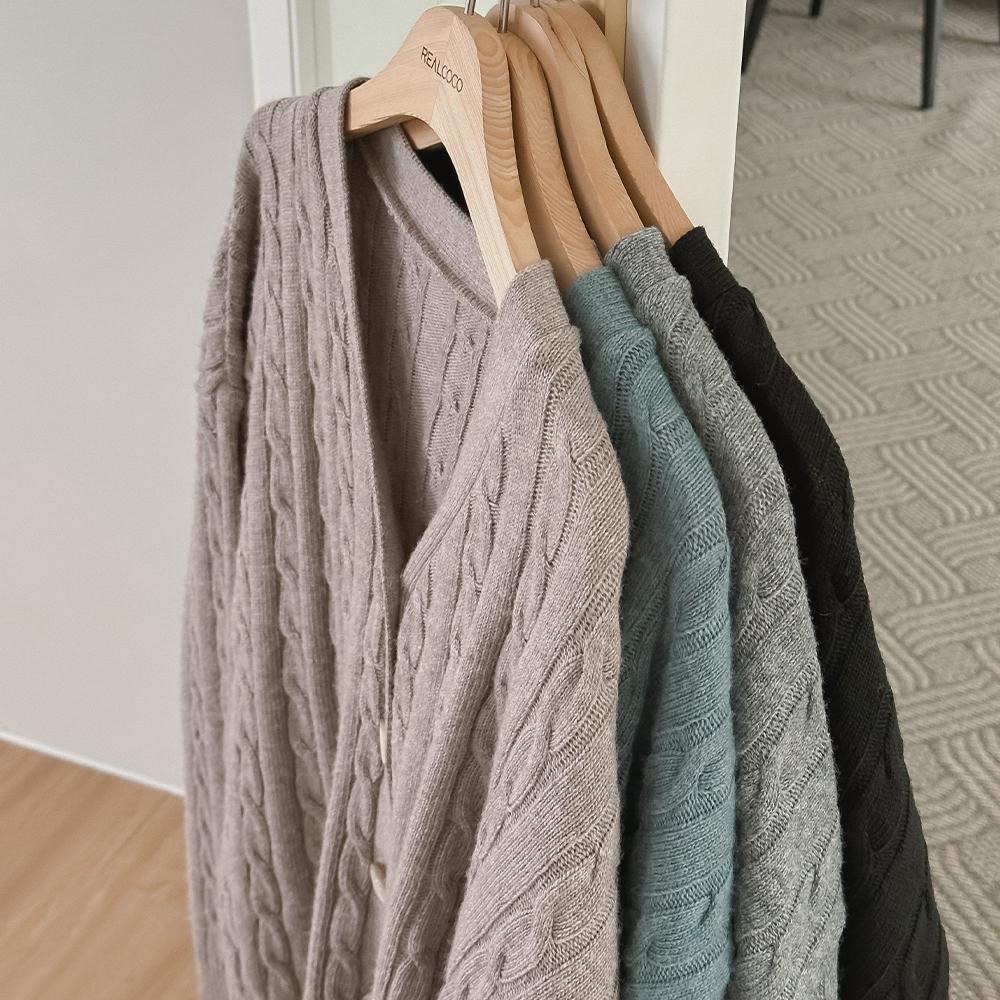 Ho-Ho Cable Cardigan